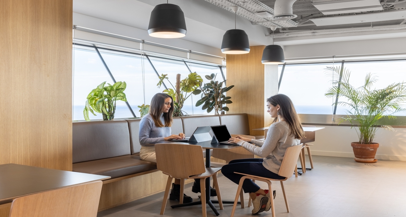 Pusat bisnis Mapfre Tower_8-8 Sewa kantor Mapfre Tower_8-8