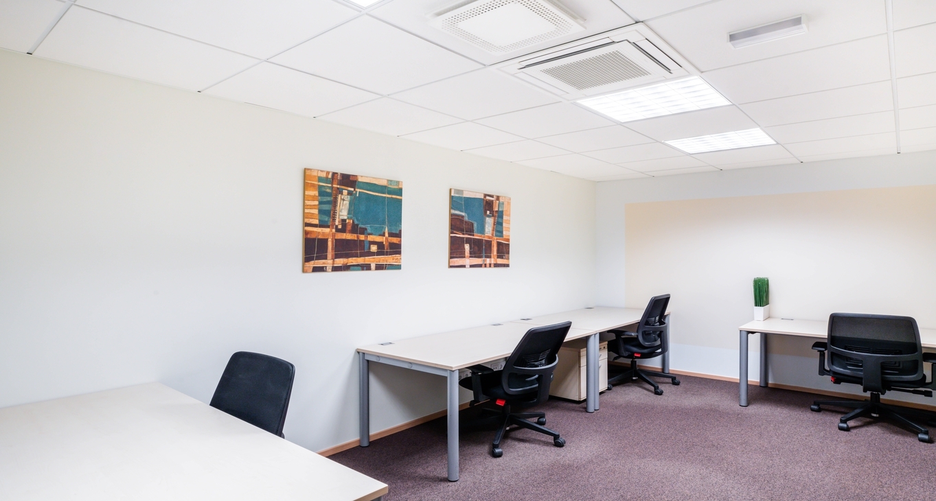 Business Center Metro Plaza_4-4 Rent office Metro Plaza_4-4