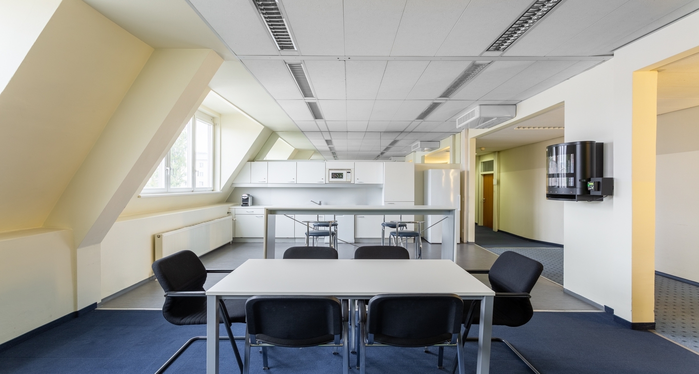 Business Center Nineteen_6-6 Rent office Nineteen_6-6
