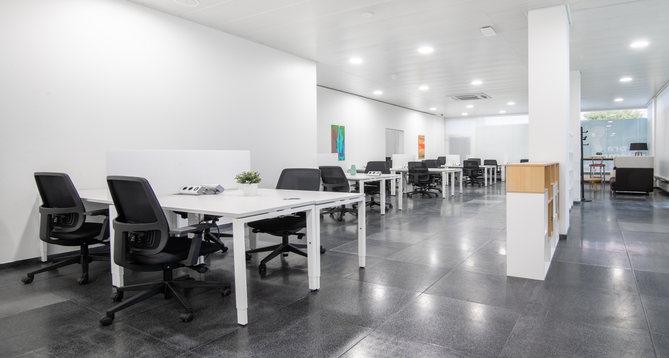 Business Center Riva Paradiso 10-12_7-7 Rent office Riva Paradiso 10-12_7-7