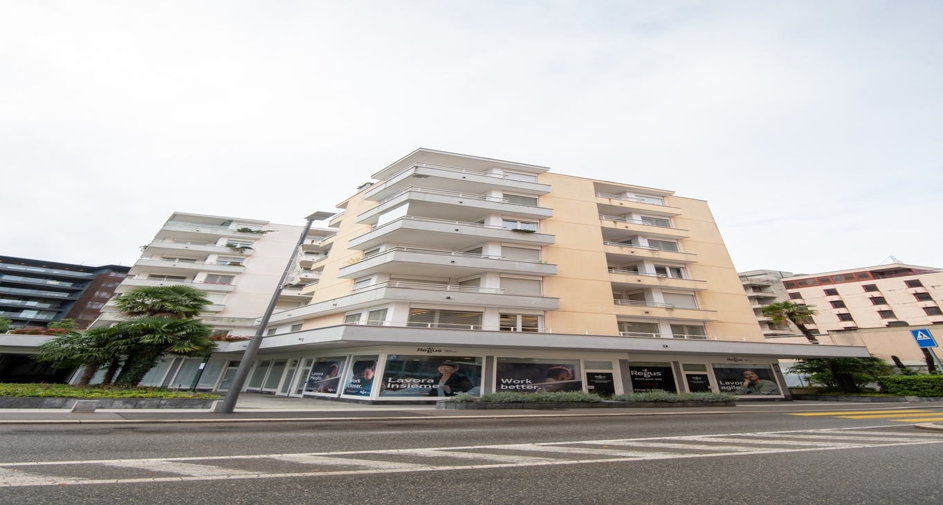 Business Center Riva Paradiso 10-12_8-8 Rent office Riva Paradiso 10-12_8-8