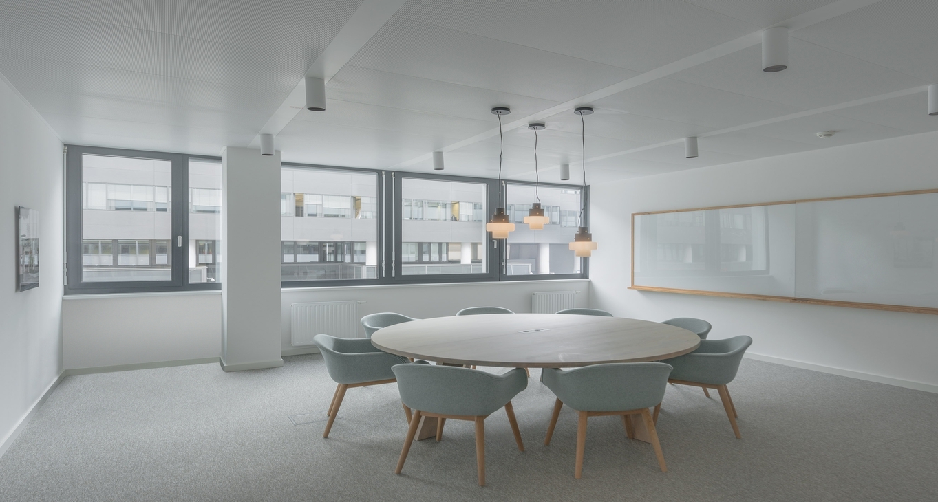 Rent office Square One_10-10