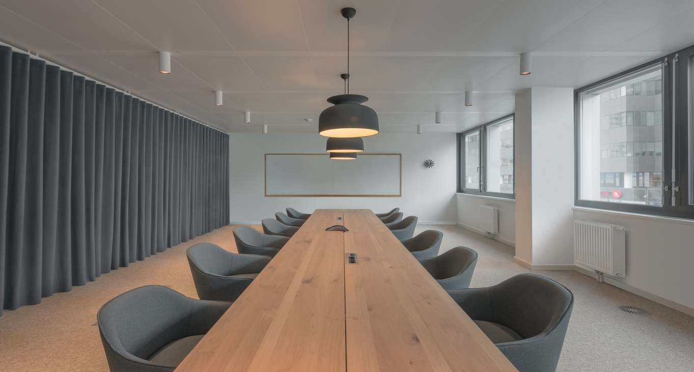 Rent office Square One_8-8