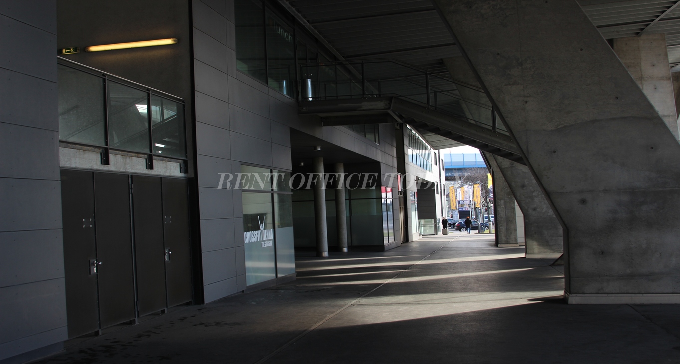 office rent t-center st. marx-8