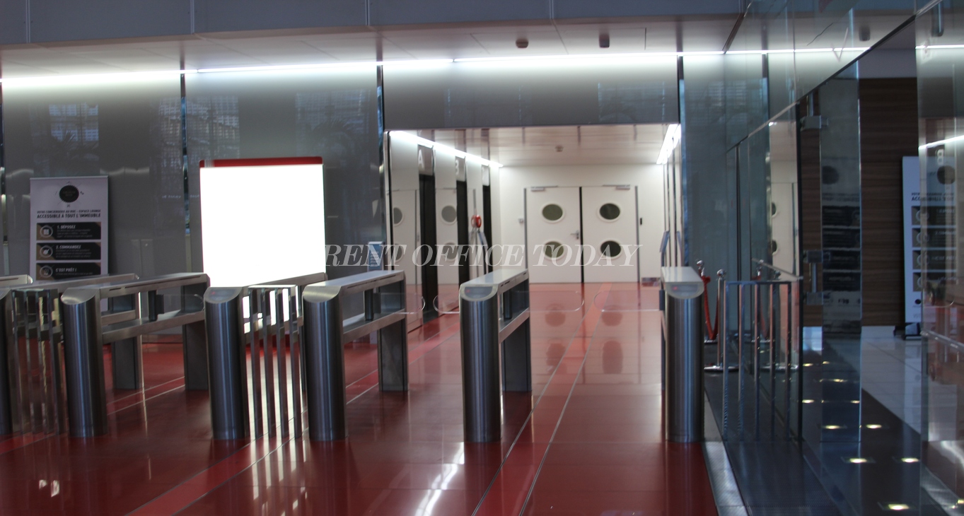 office rent tour ariane-11