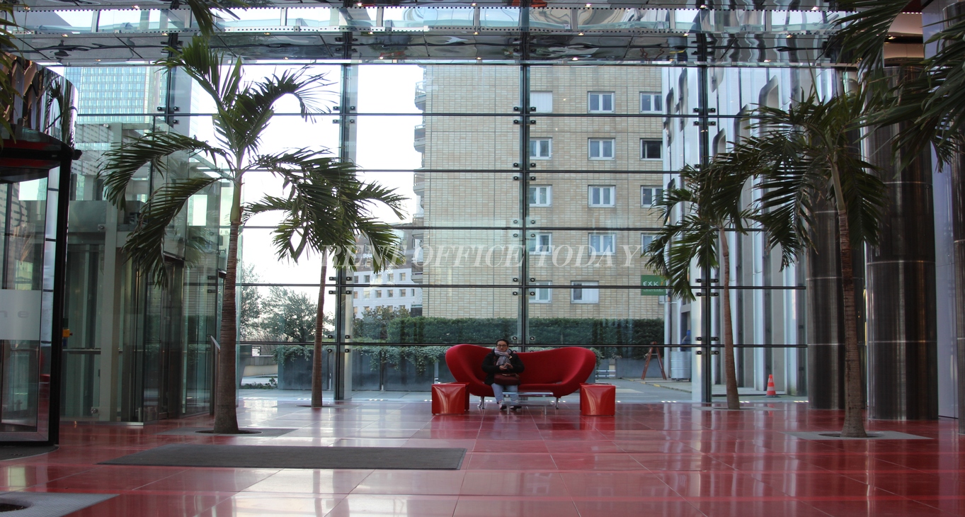 office rent tour ariane-7