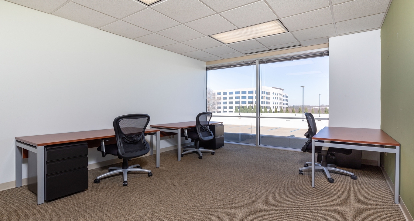 Business Center Triad Center I_1-1 Rent office Triad Center I_1-1