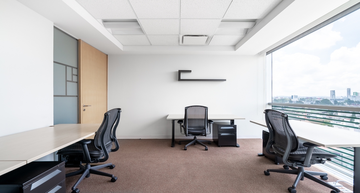 Sewa kantor Triangle Tower_5-5