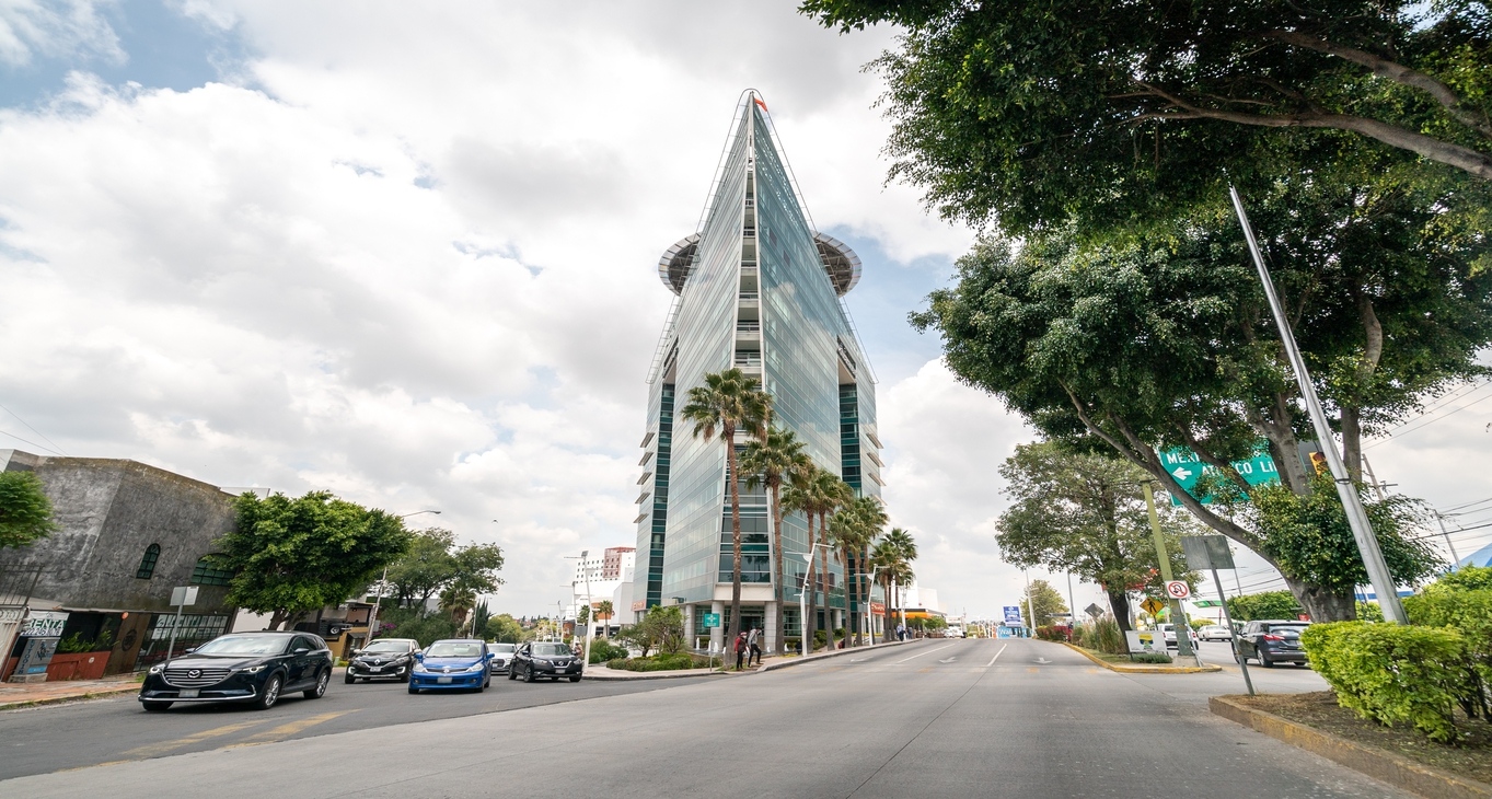 Sewa kantor Triangle Tower_9-9