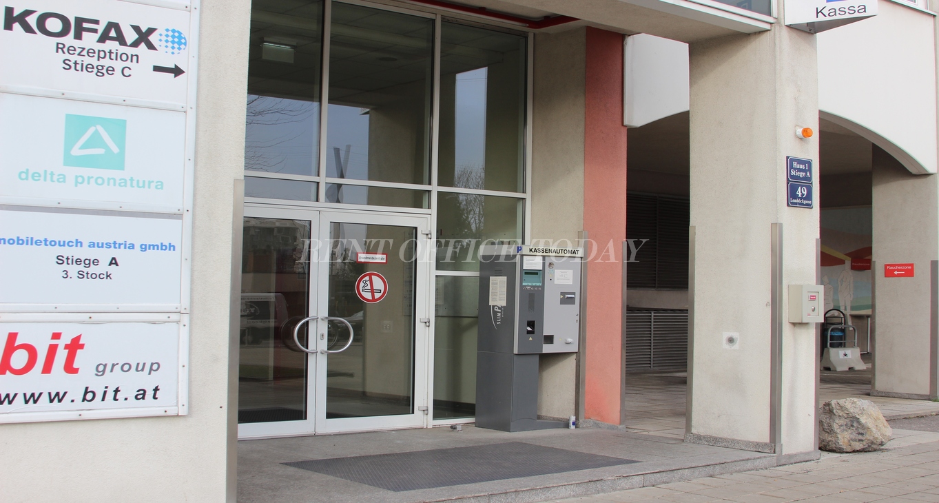 office rent u6 center siebenhirten-5