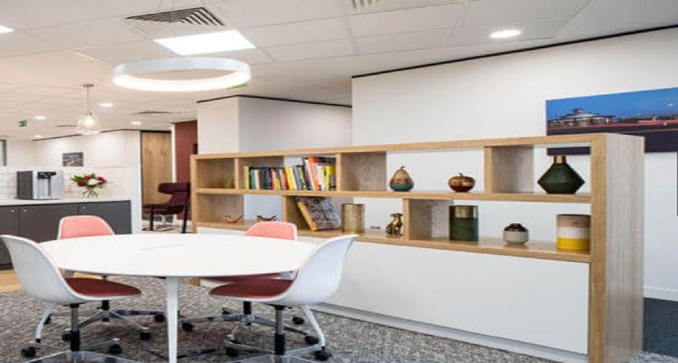 Business Center Ubora Office Tower _4-4 Rent office Ubora Office Tower _4-4