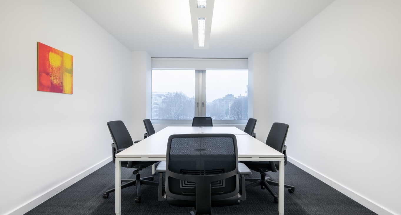 Business Center Via Tiziano 32_8-8 Rent office Via Tiziano 32_8-8