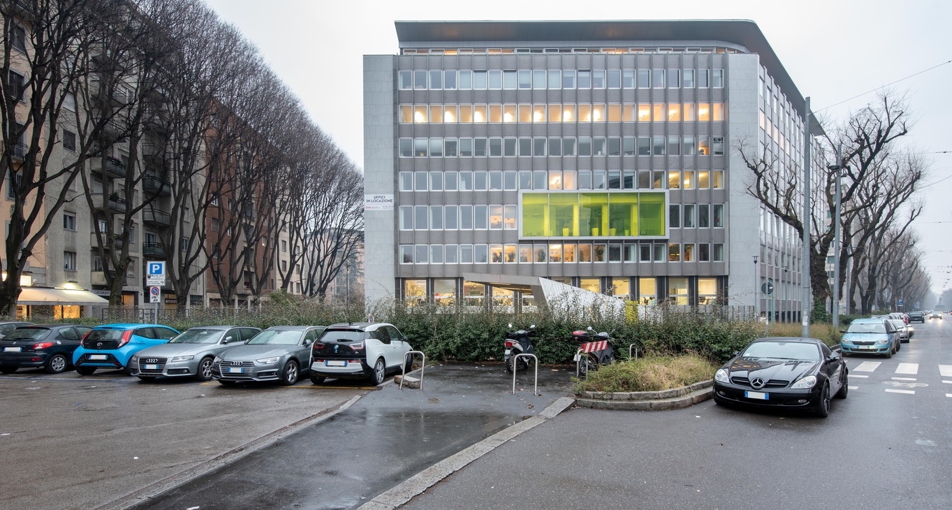 Business Center Via Tiziano 32_9-9 Rent office Via Tiziano 32_9-9