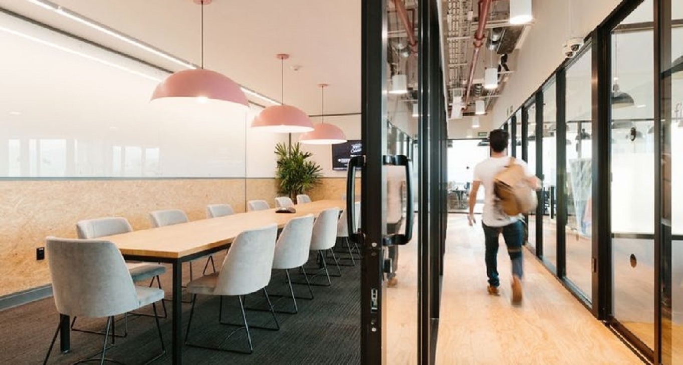 Business Center Warschauer Platz 11-13_1-1 Rent office Warschauer Platz 11-13_1-1