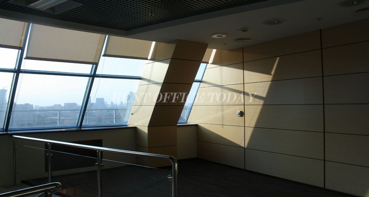 Kiadó irodák Park Tower_10-10